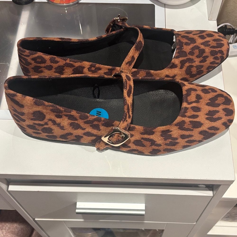 Report Brown Leopard Flats
